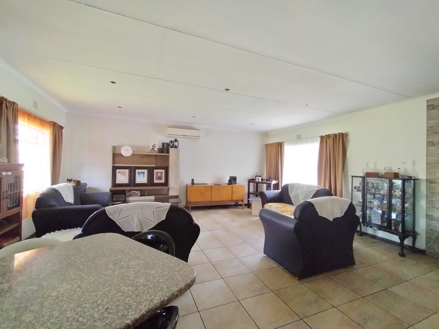 3 Bedroom Property for Sale in Vaalpark Free State